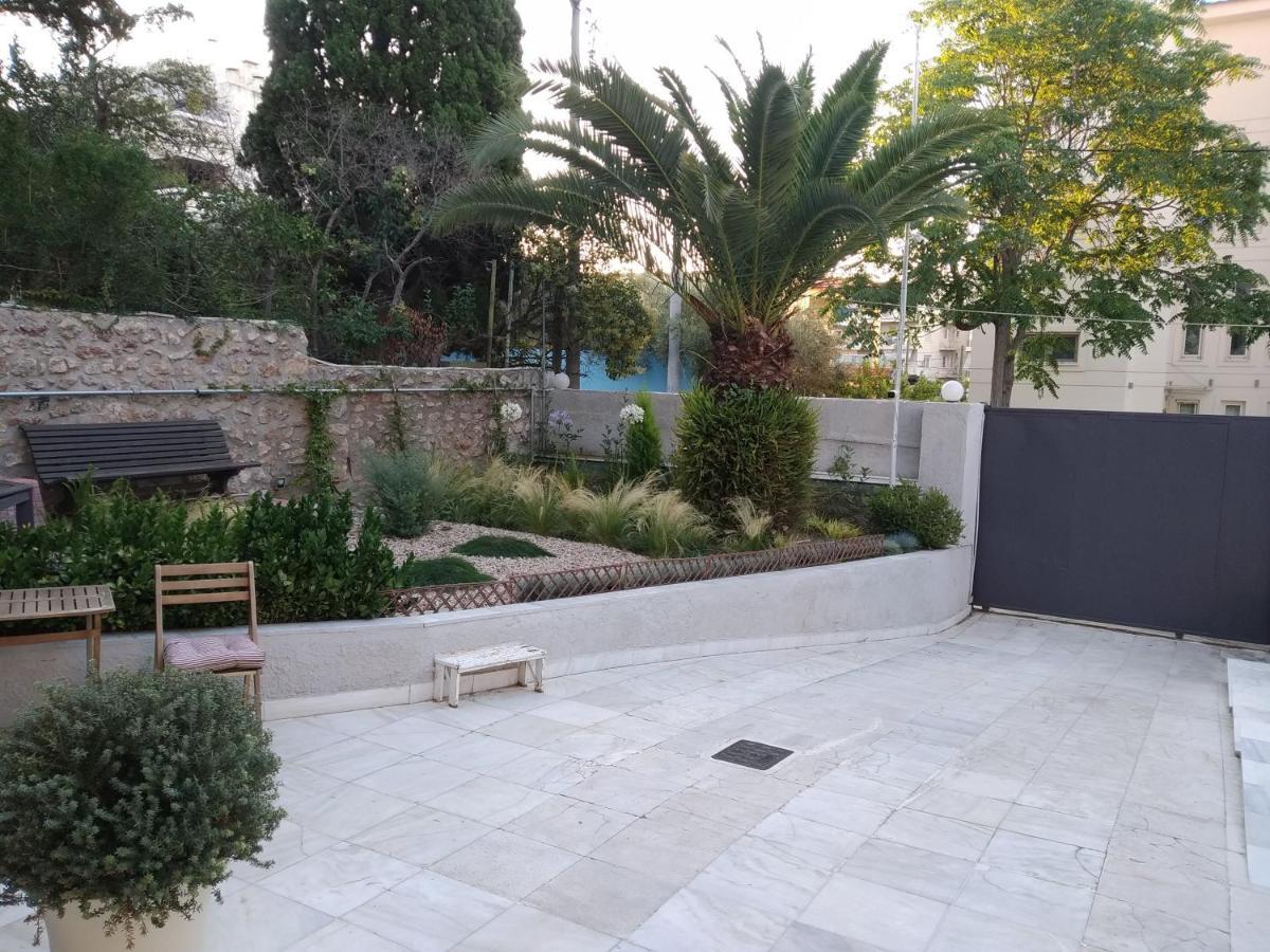 King Lodge Athene Buitenkant foto