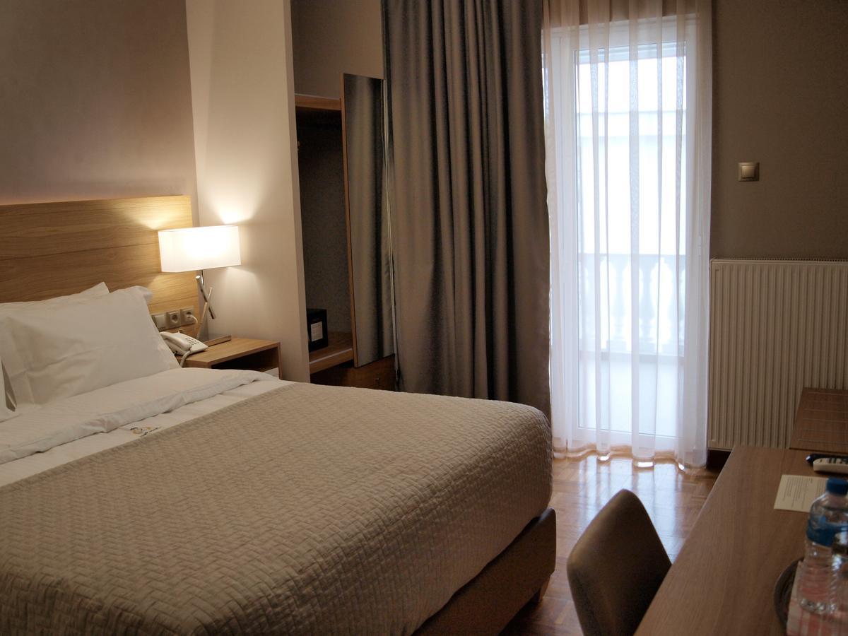 King Lodge Athene Buitenkant foto