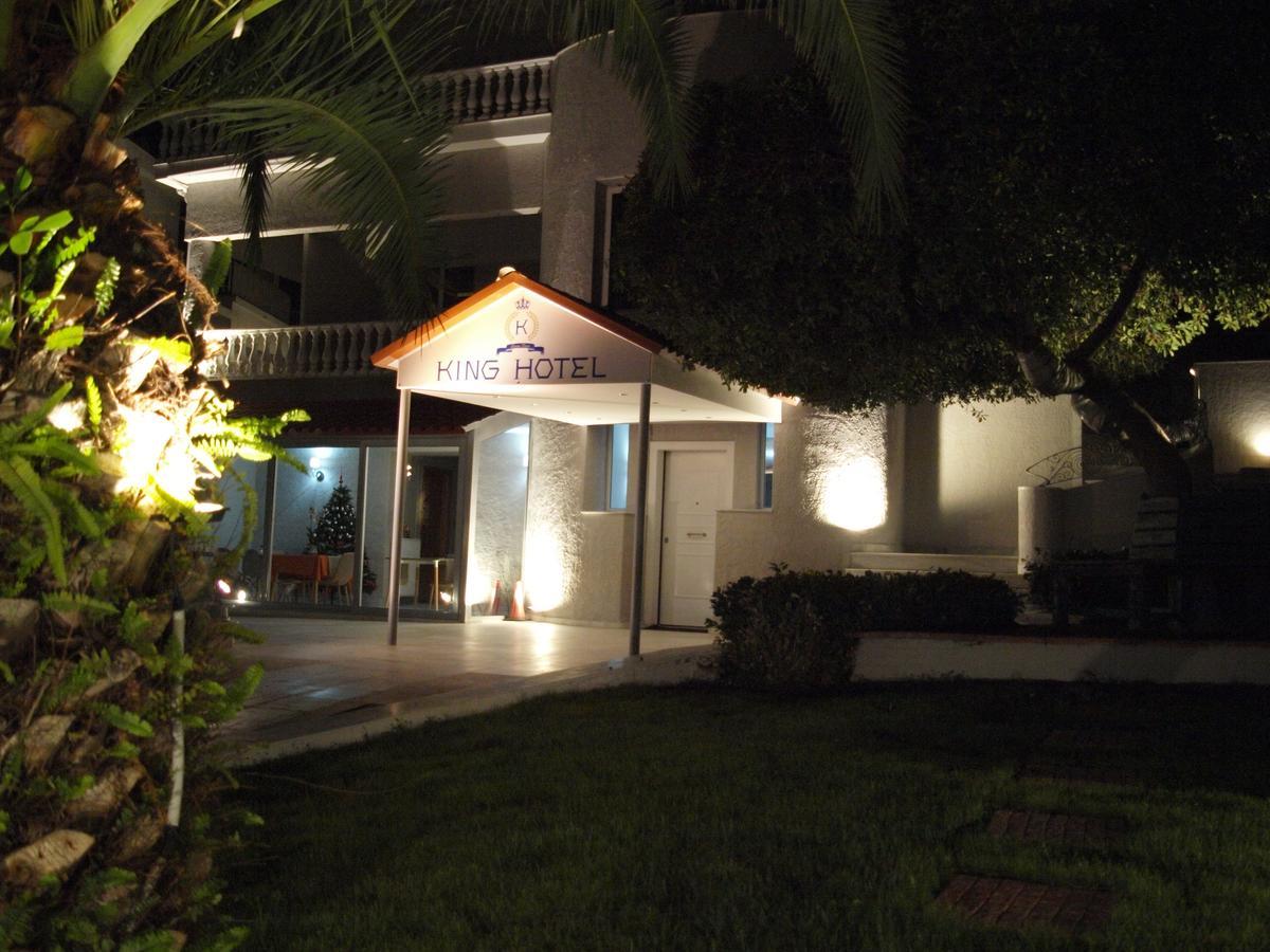 King Lodge Athene Buitenkant foto