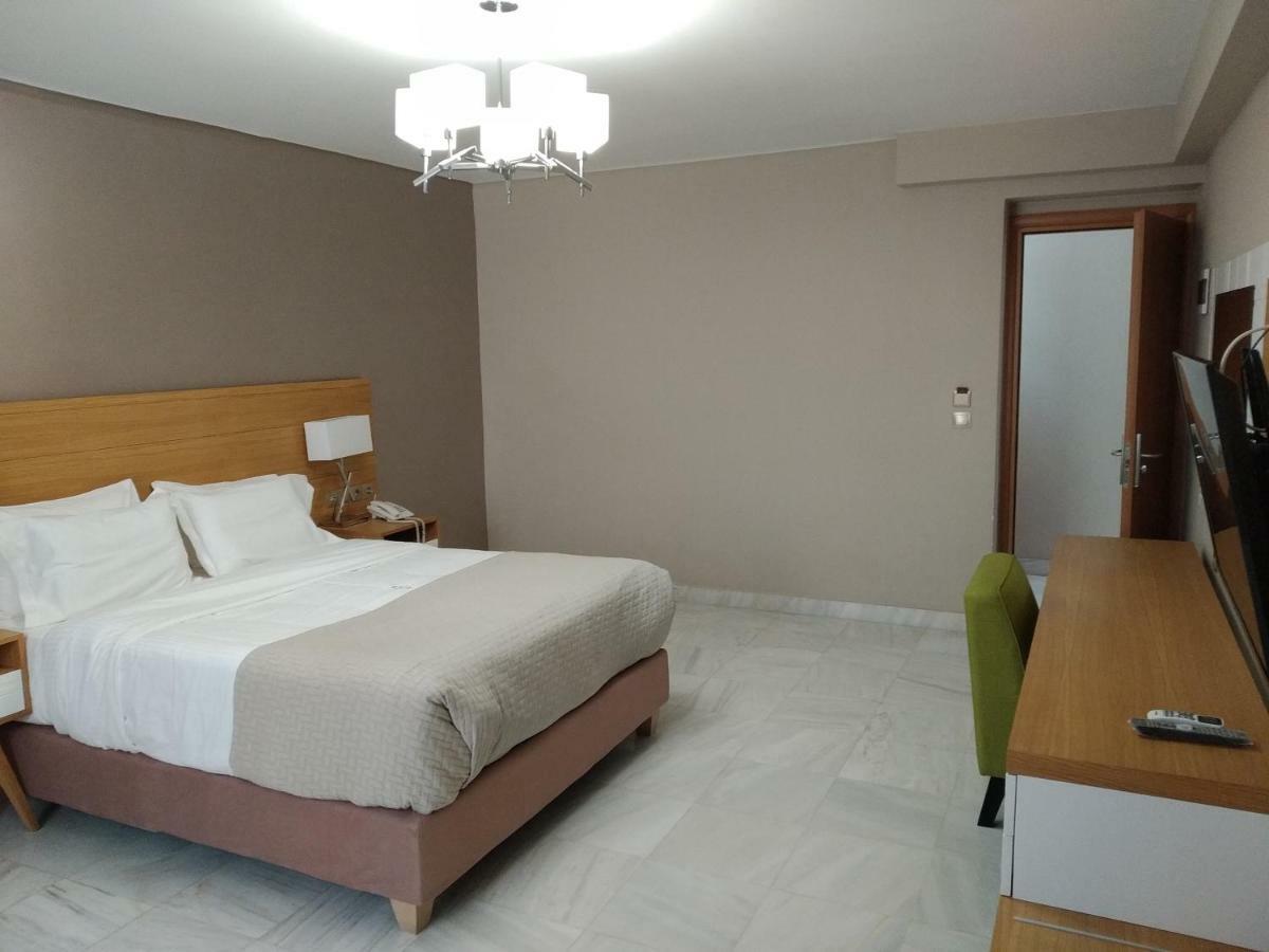King Lodge Athene Buitenkant foto